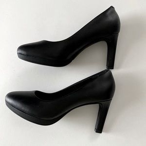 Clarks Pumps